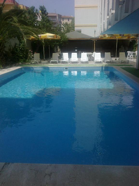קוסדסי Hotel Santur מראה חיצוני תמונה