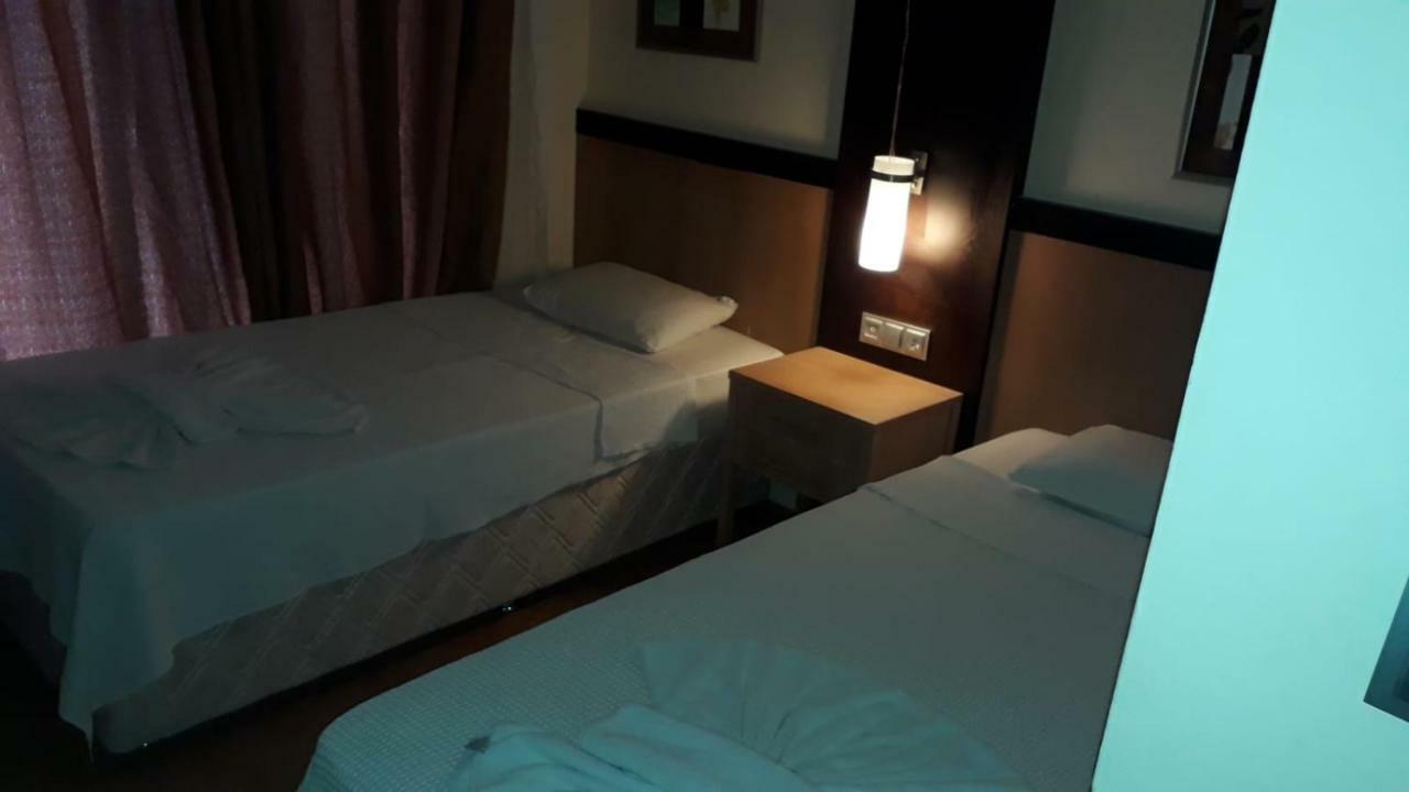 קוסדסי Hotel Santur מראה חיצוני תמונה