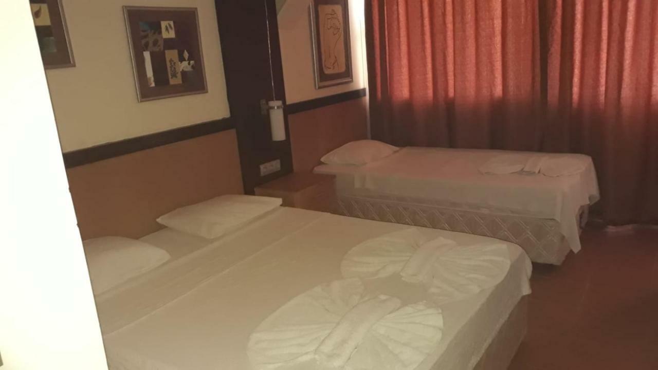 קוסדסי Hotel Santur מראה חיצוני תמונה