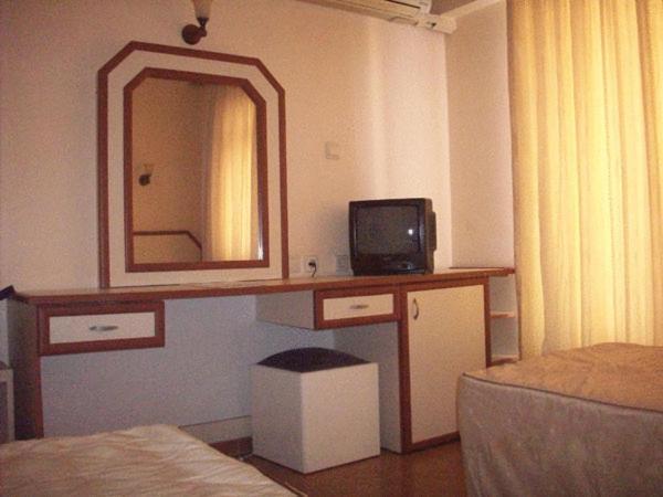 קוסדסי Hotel Santur חדר תמונה