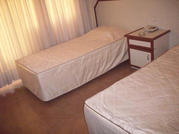 קוסדסי Hotel Santur חדר תמונה